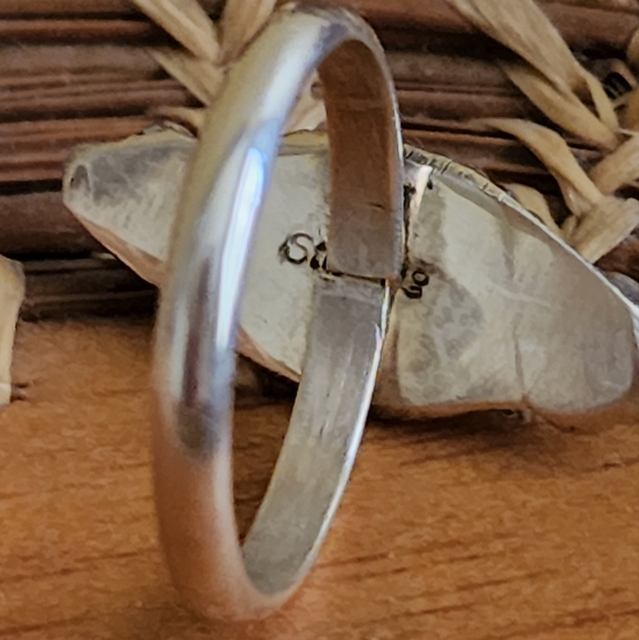 *SOLD* Sterling Silver and Turquoise Ring 7-1/2 - Picture 2 of 3